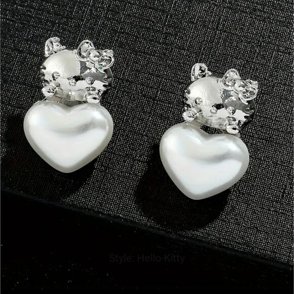 Sanrio Hello Kitty faux pearl heart shaped post earrings - Picture 2 of 2